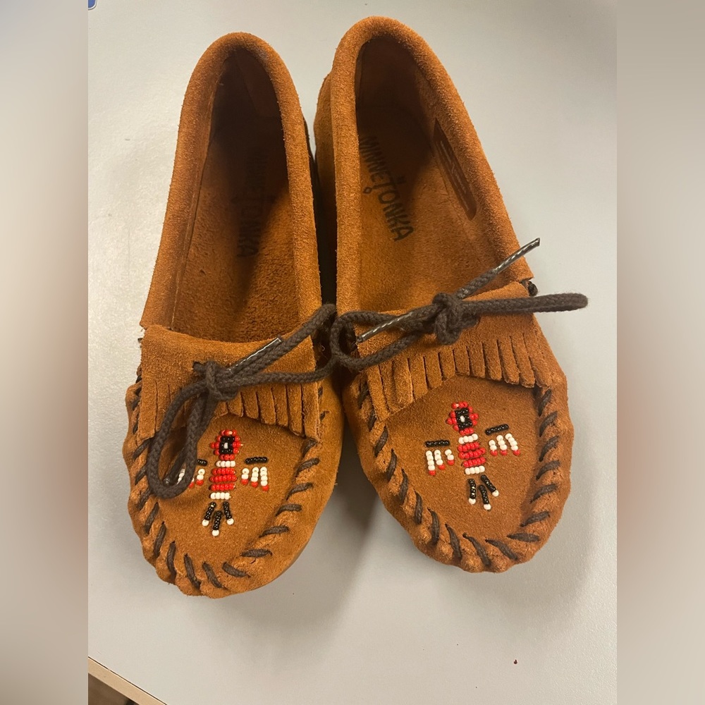 Minnetonka Size 13 little girl moccasins